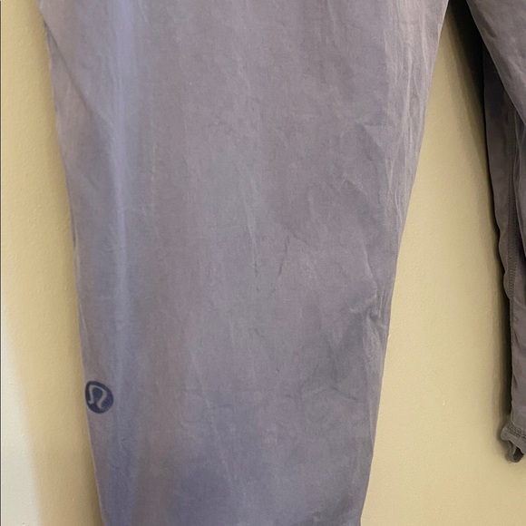 Lululemon Post Power Crop Fossil Grey Size 8 Gorpcore Lagenlook - Picture 14 of 14